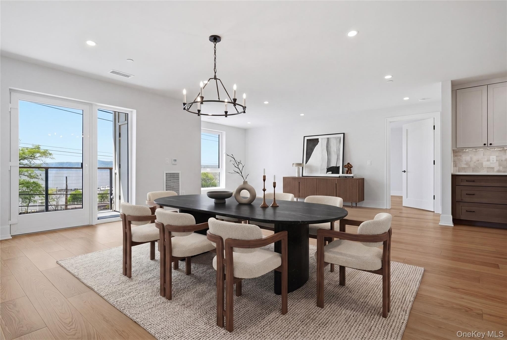 25 South Riverside Avenue - Photo 4