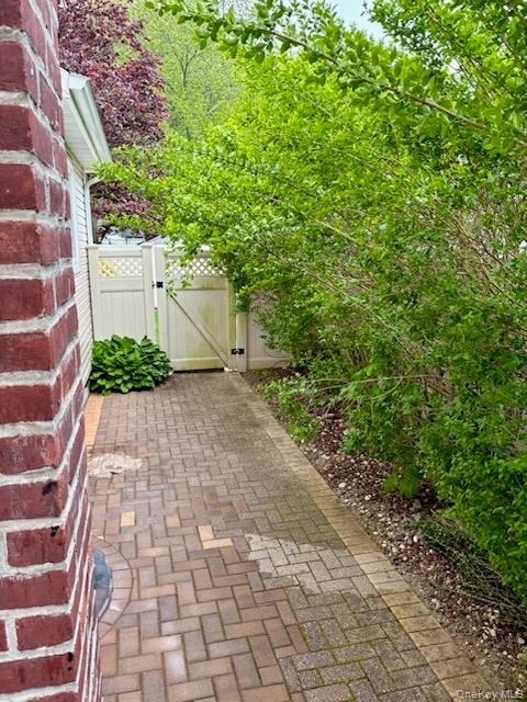 28 Rocco Drive - Photo 8