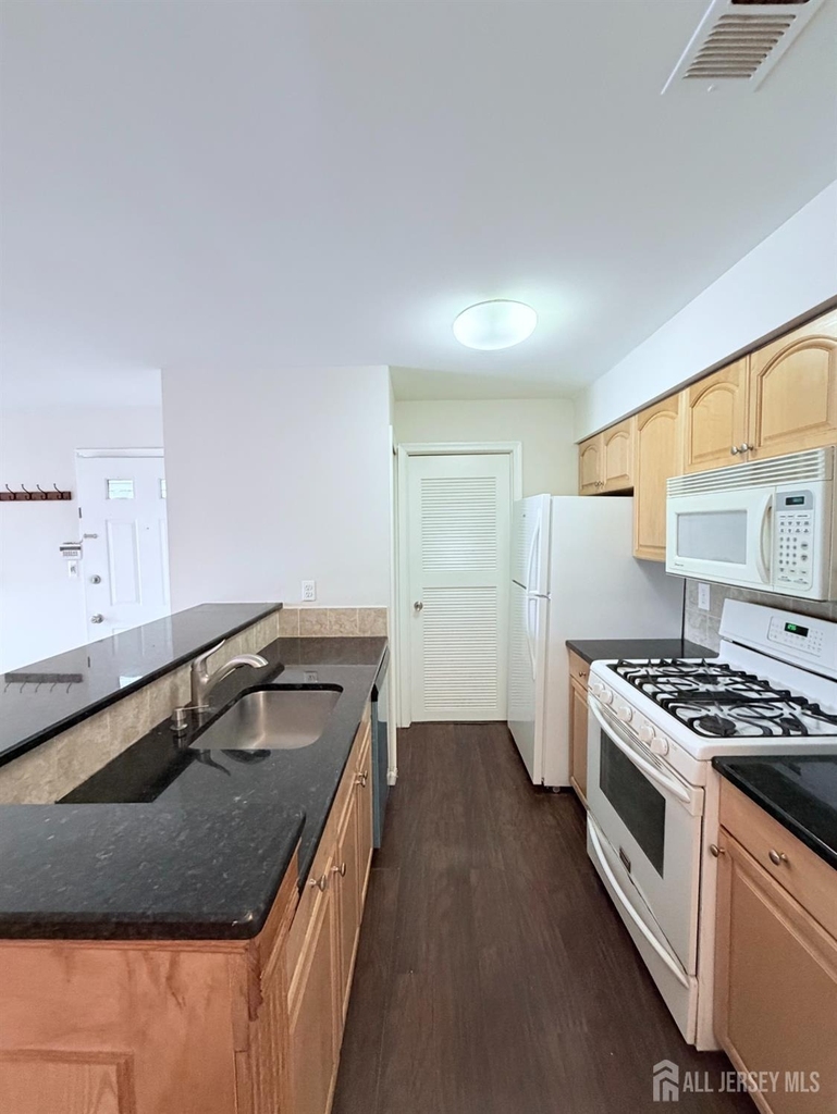 60 Lear Court - Photo 2
