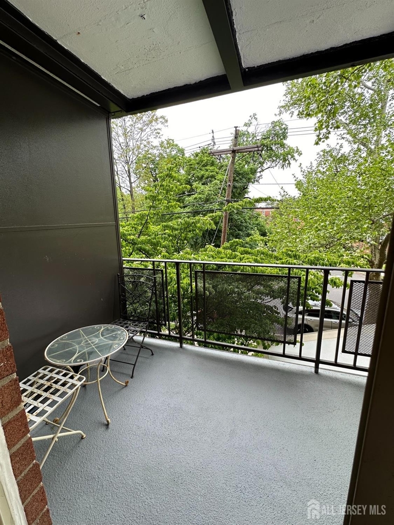 123 S Adelaide Avenue - Photo 12