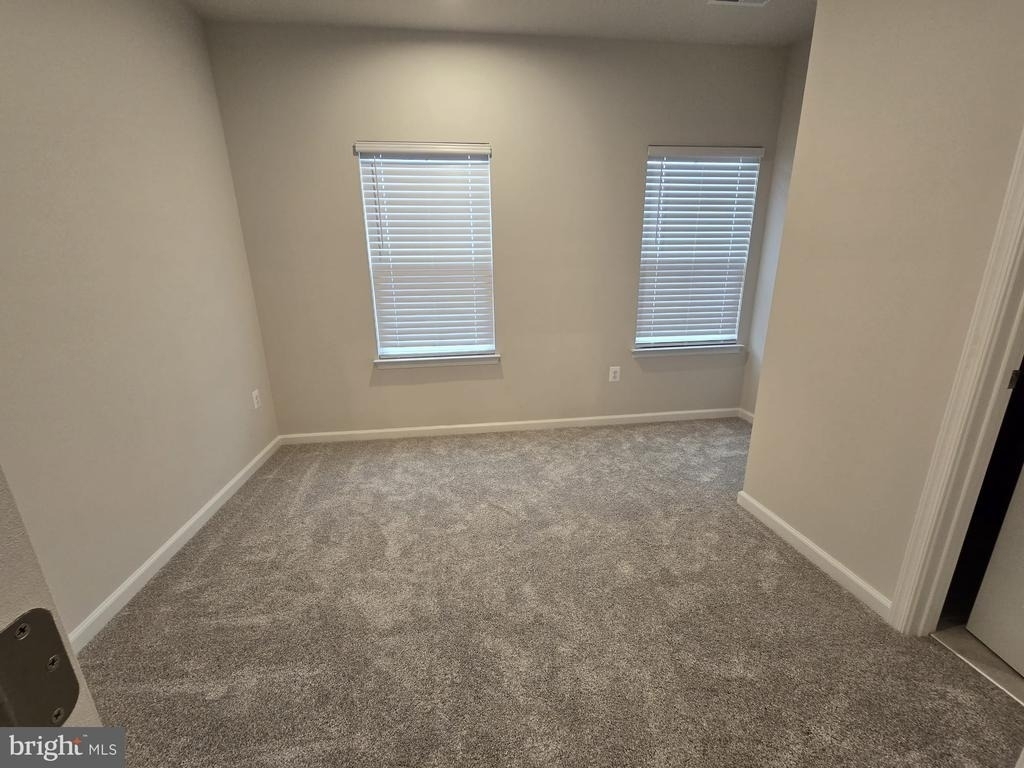4928 Dunhaven Drive - Photo 9