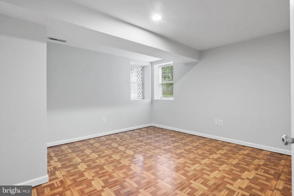 13719 Laurianne Terrace - Photo 9