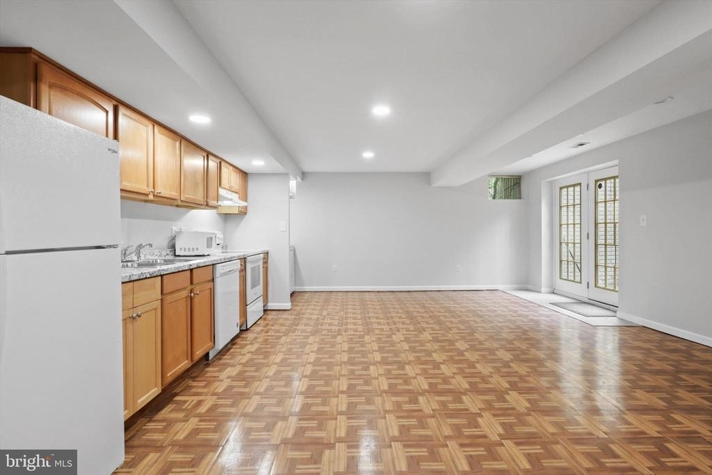 13719 Laurianne Terrace - Photo 4