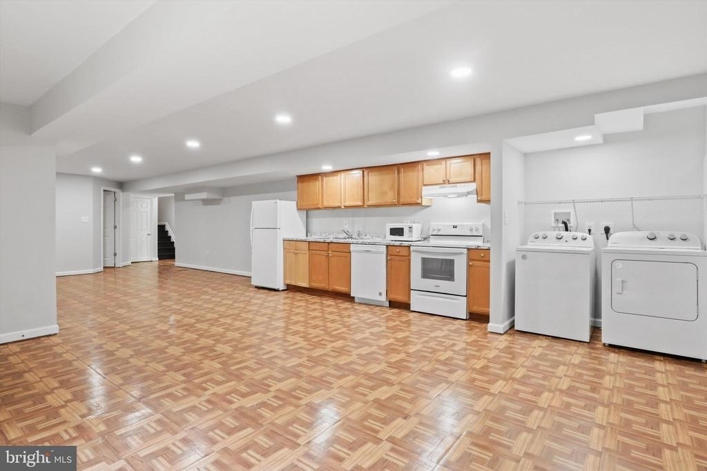 13719 Laurianne Terrace - Photo 2