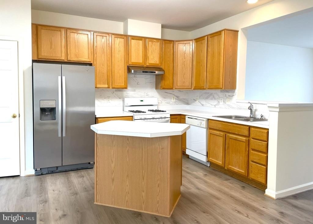 2540 Banshire Drive - Photo 10