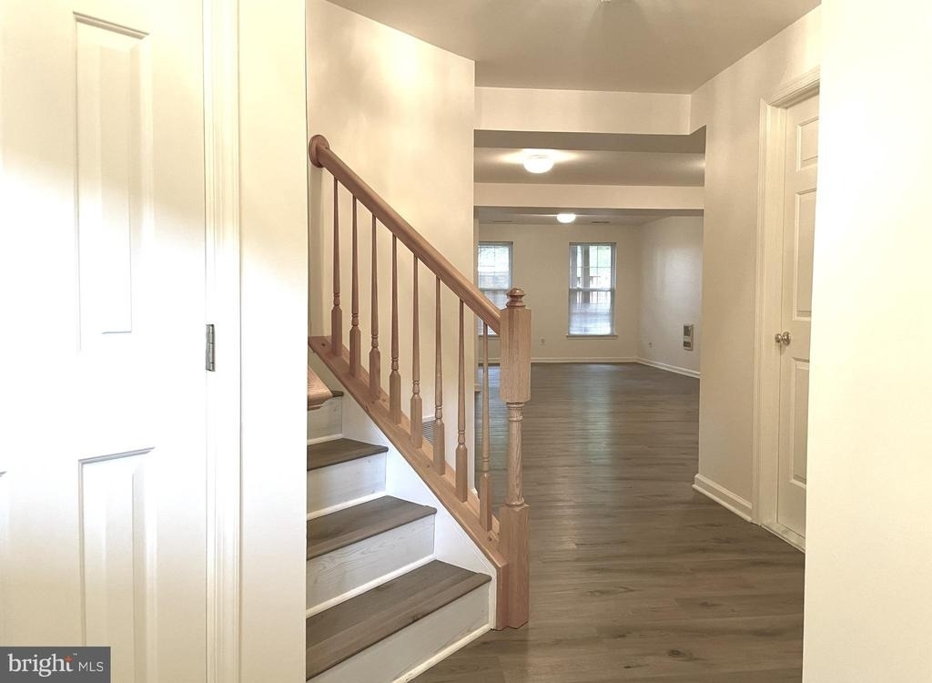 2540 Banshire Drive - Photo 3