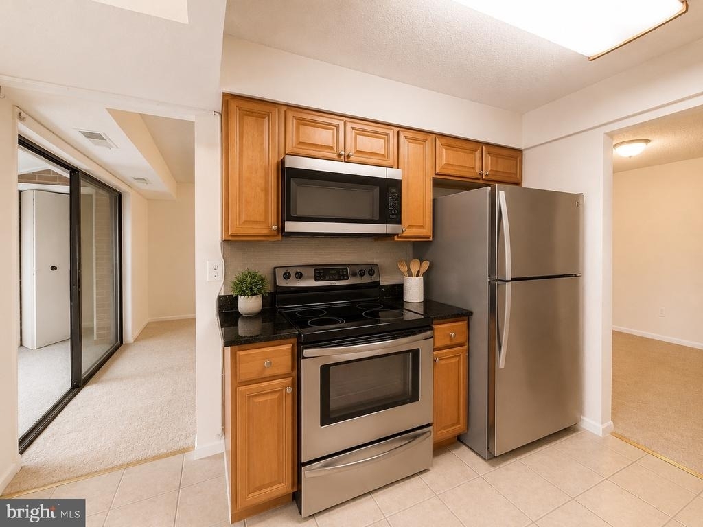 10204 Bushman Drive - Photo 4