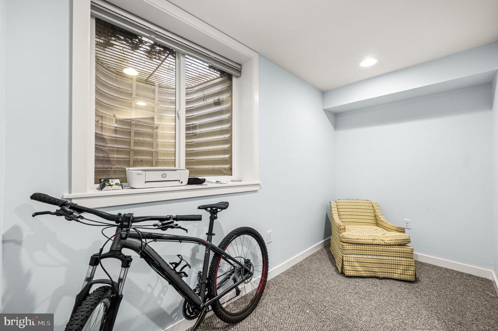 1014 S Bouvier Street - Photo 25