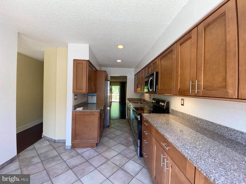 326 Brigade Court - Photo 4