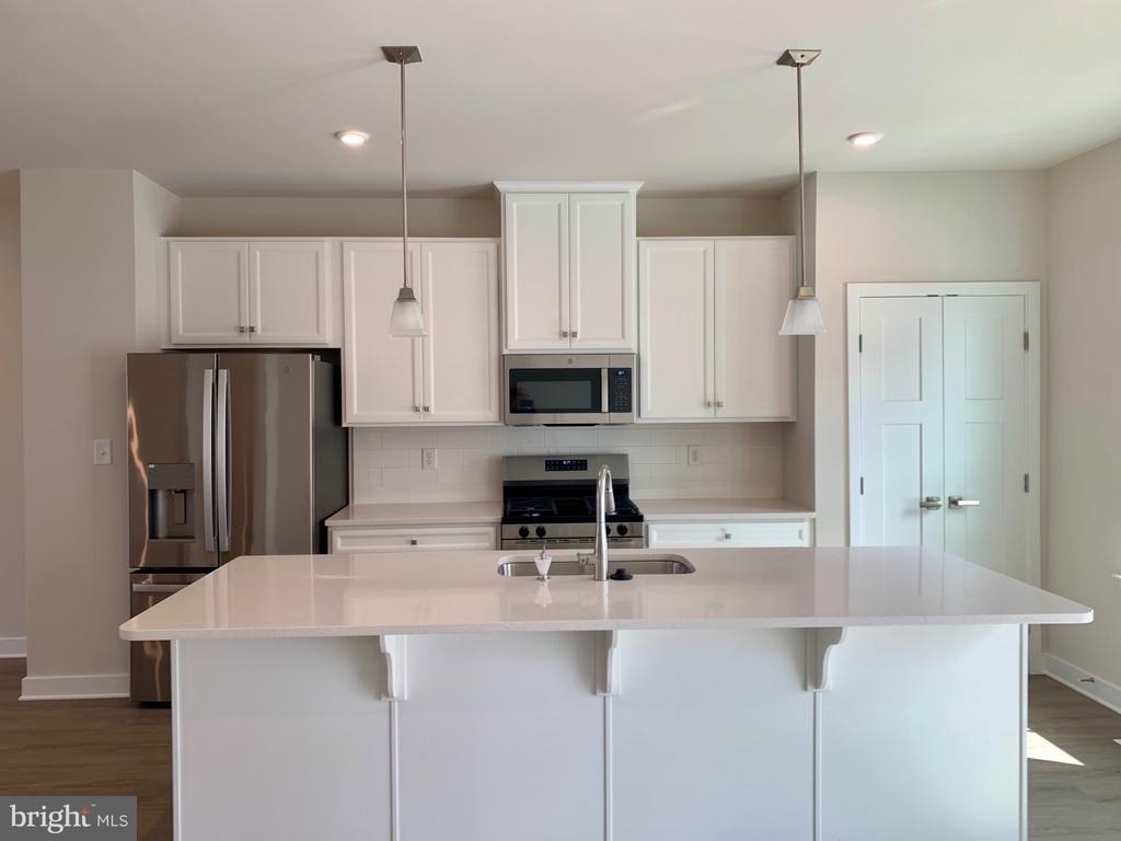 65 Rosemary Way - Photo 2