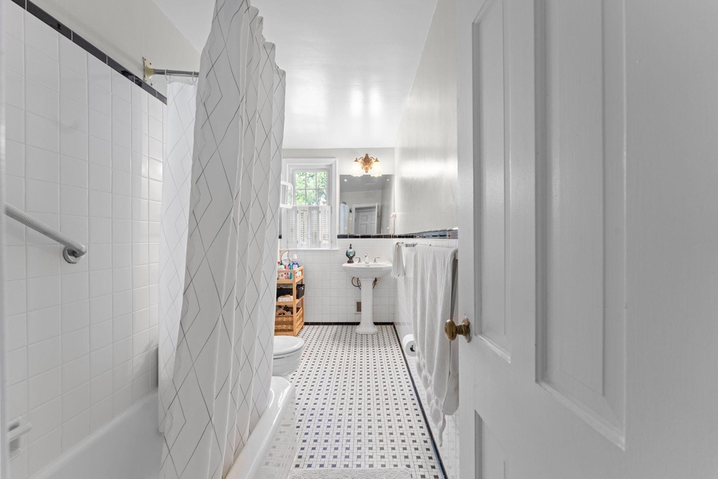 5121 Baltan Road - Photo 36