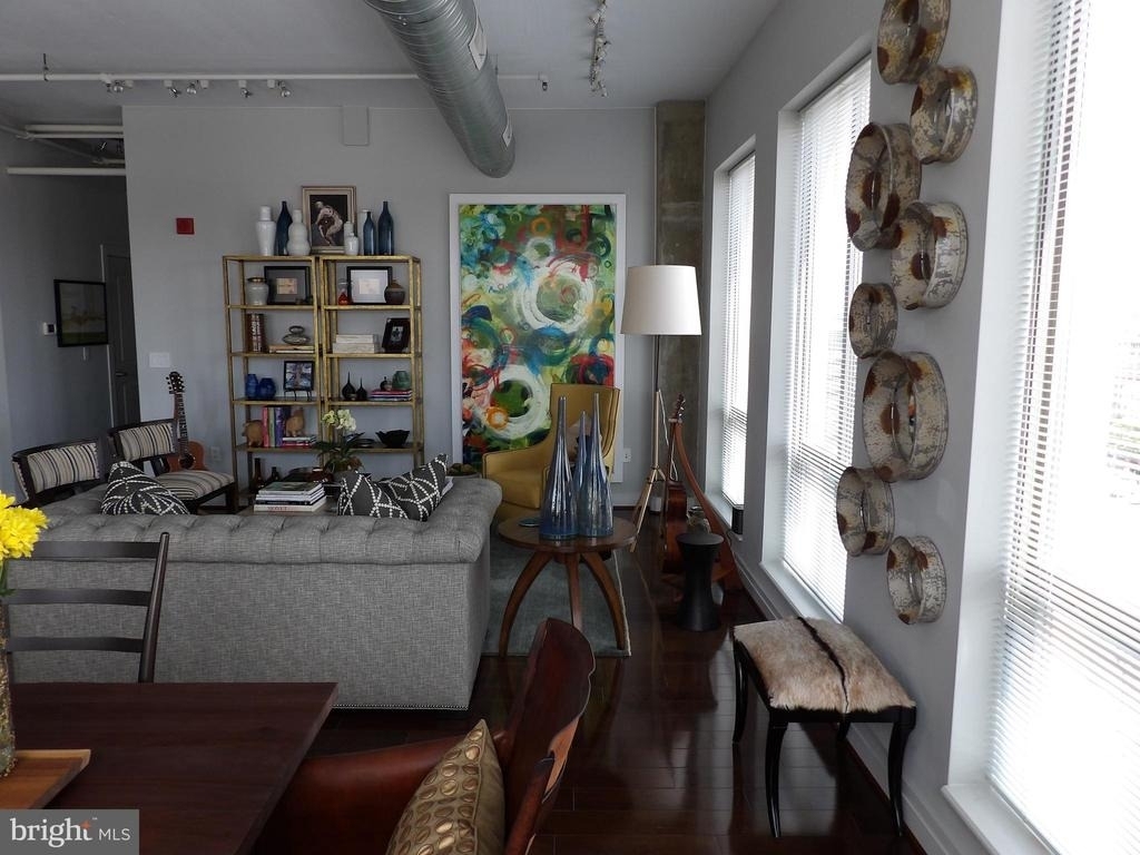 301 Massachusetts Avenue Nw - Photo 1