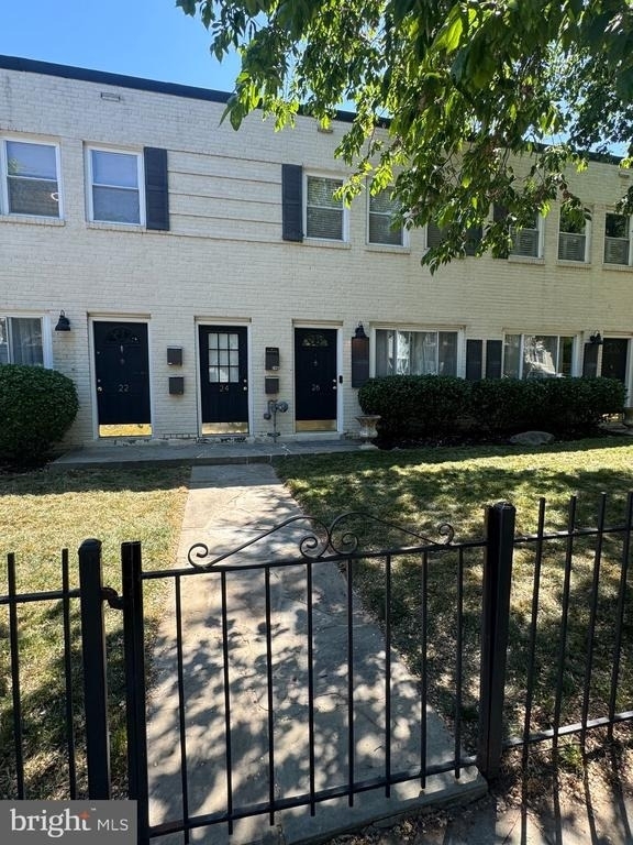 26 17th Street Se - Photo 0