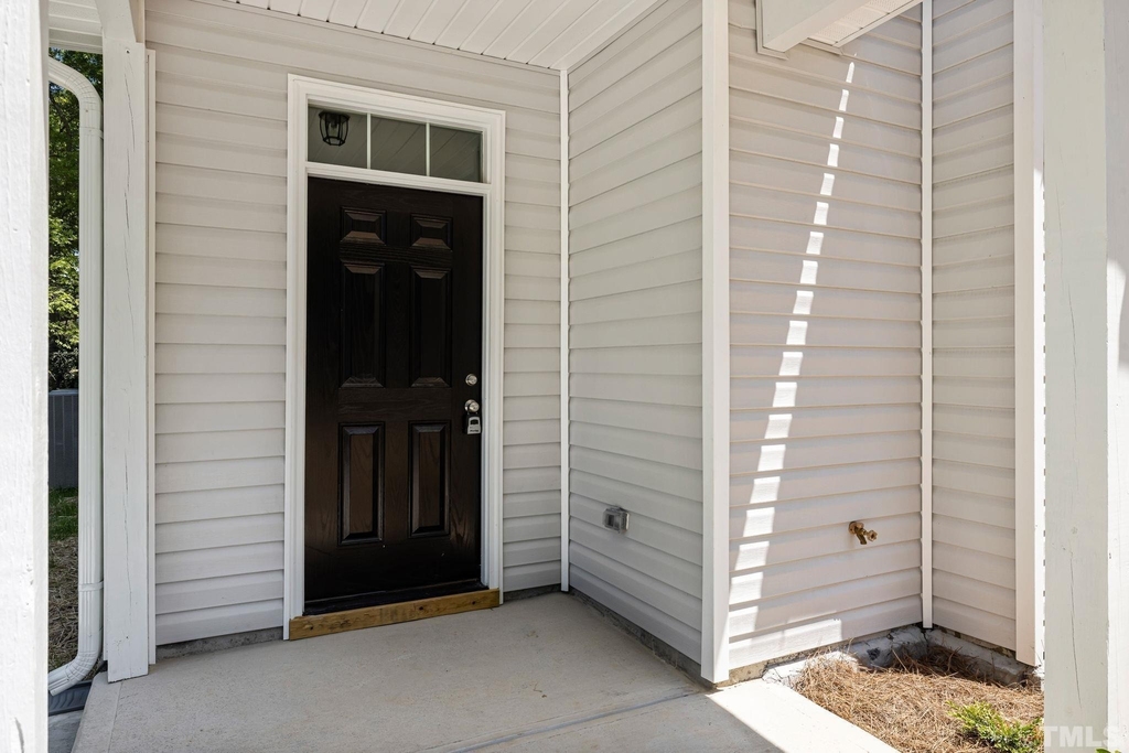 335 E Pine Avenue - Photo 1