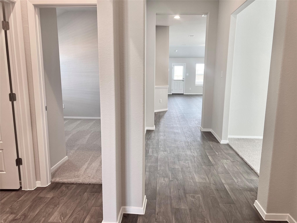 144 Edward R. Gaytan St - Photo 4