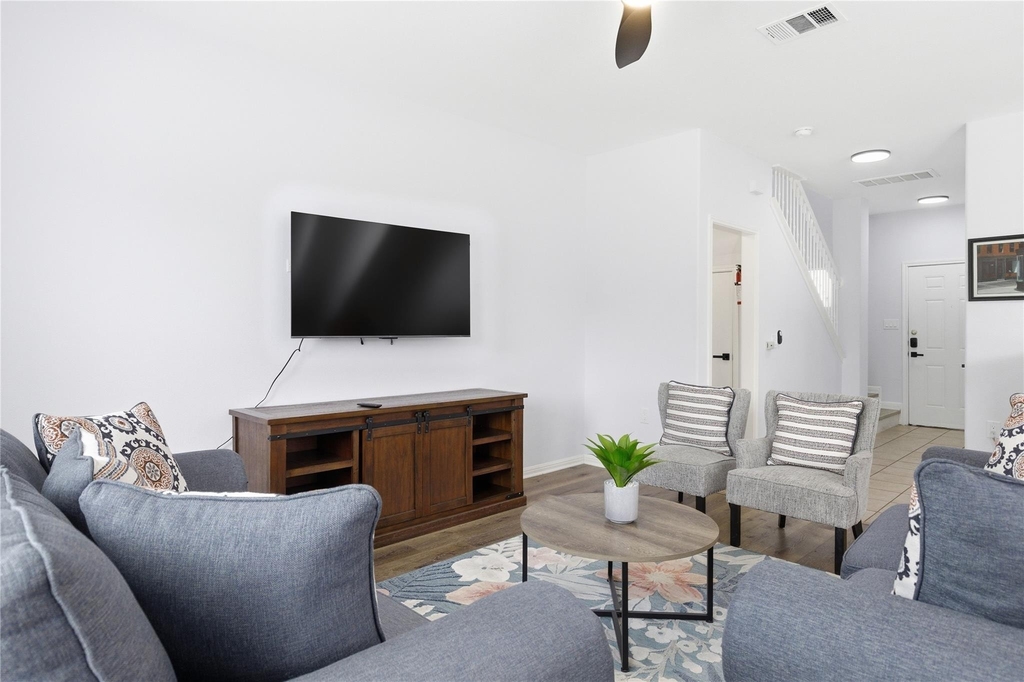 7510 Lazy Creek Dr - Photo 11