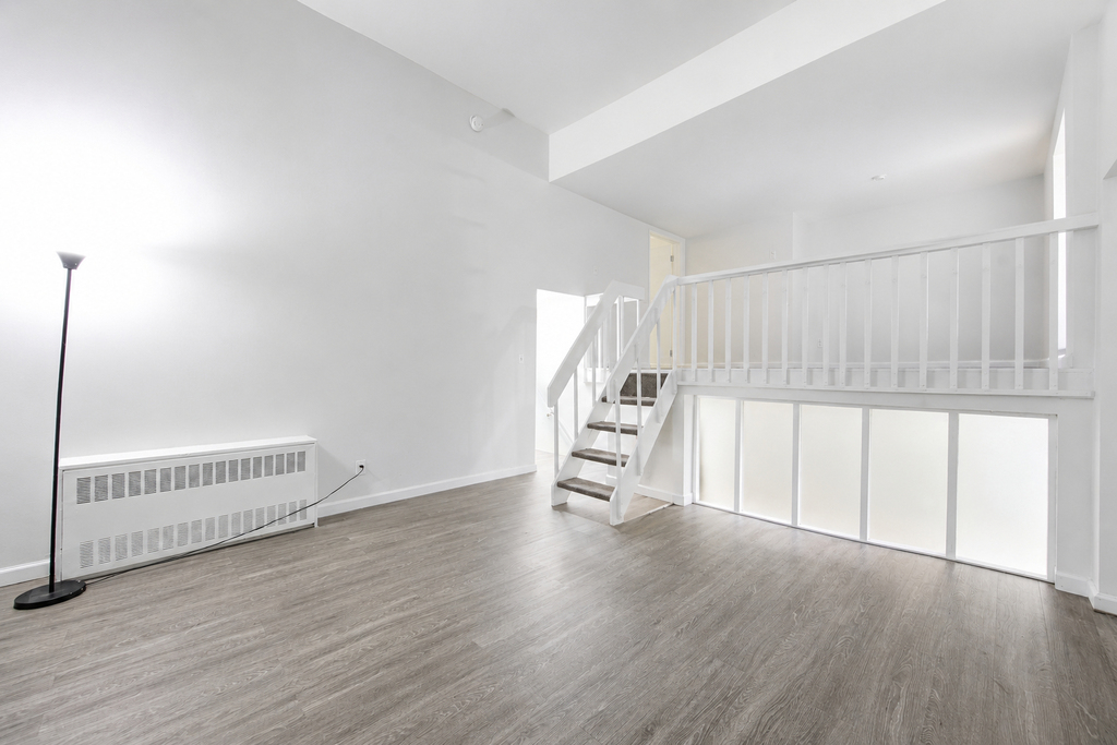 33 Gold Street - Photo 1