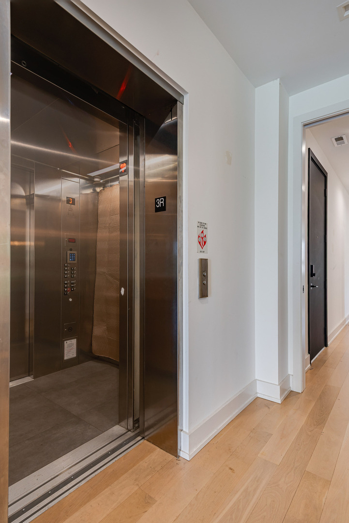1522 W Chicago Avenue - Photo 1