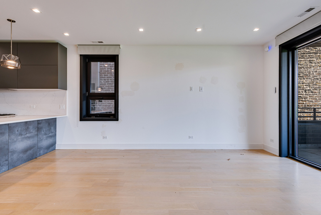 1522 W Chicago Avenue - Photo 9