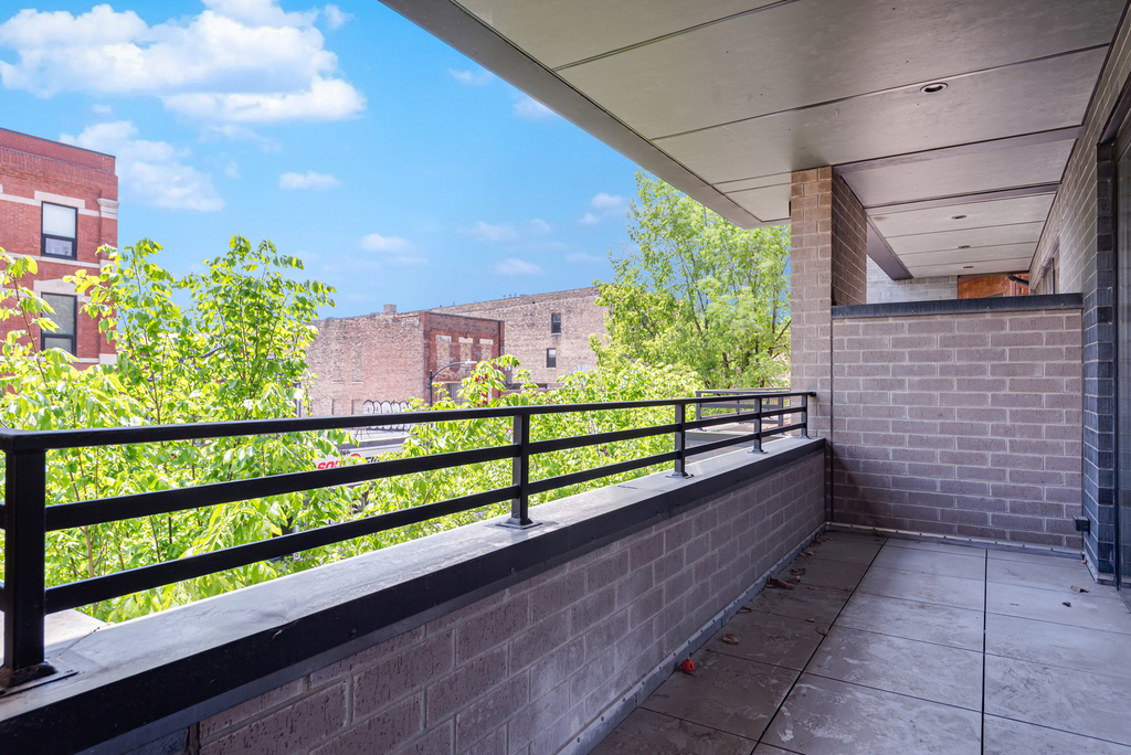 1522 W Chicago Avenue - Photo 8