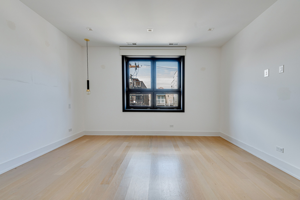 1522 W Chicago Avenue - Photo 10