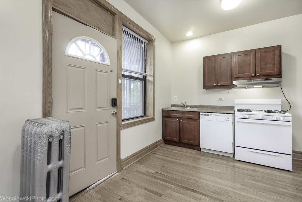 1165 E 54th Street - Photo 11