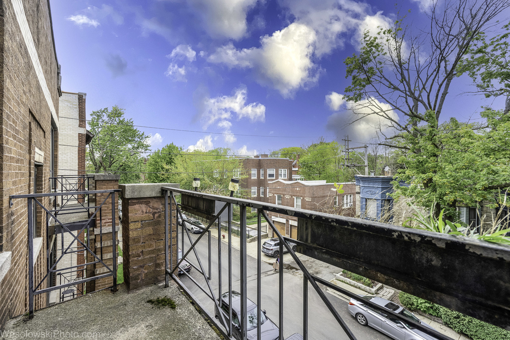 1165 E 54th Street - Photo 4
