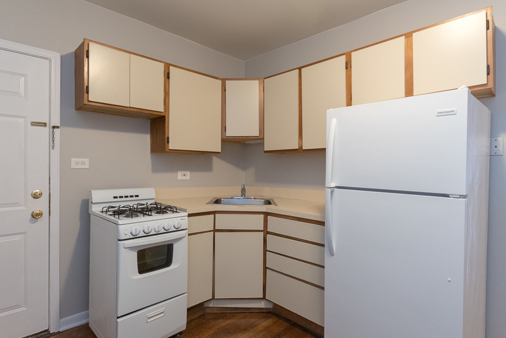 5748 N Winthrop Avenue - Photo 3