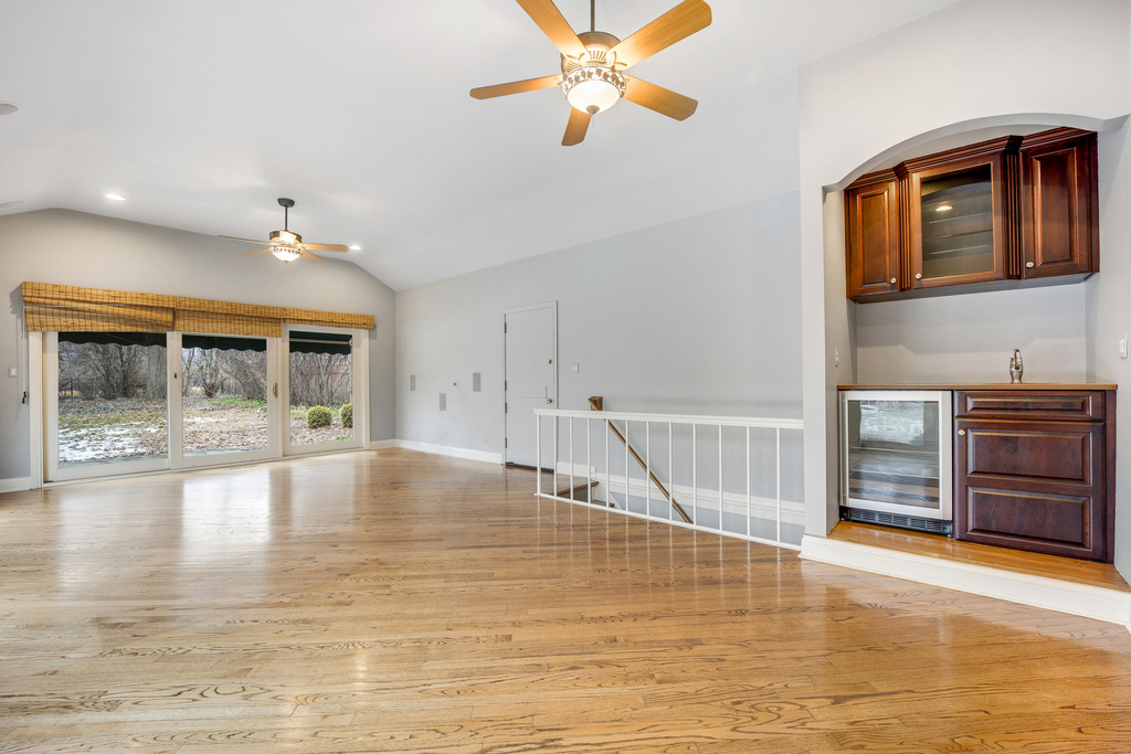 120 E 8th Street - Photo 9