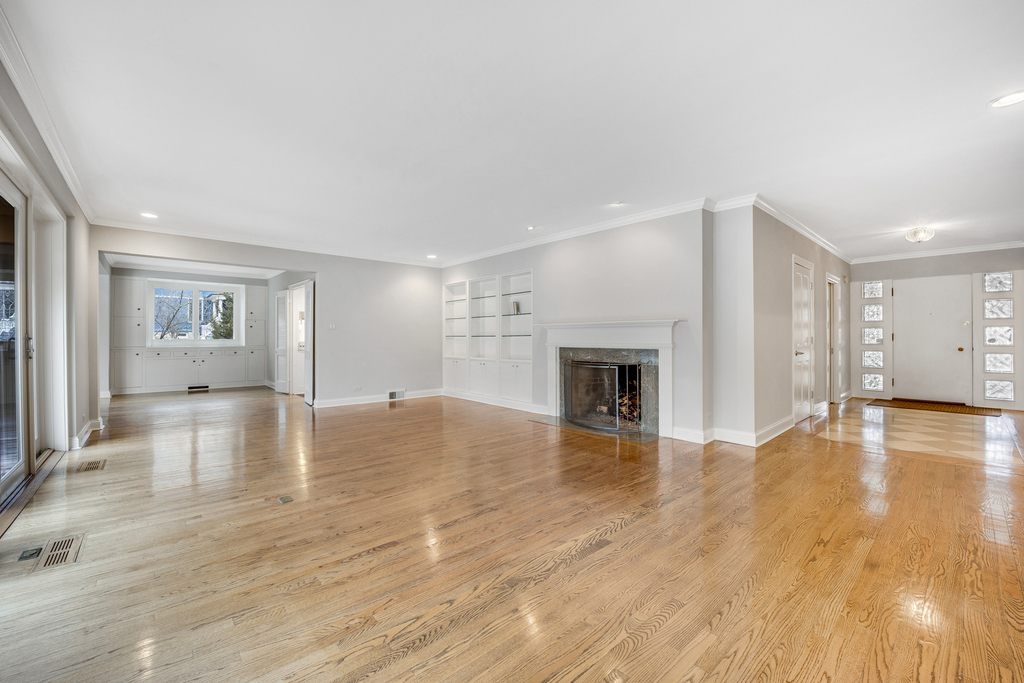 120 E 8th Street - Photo 4