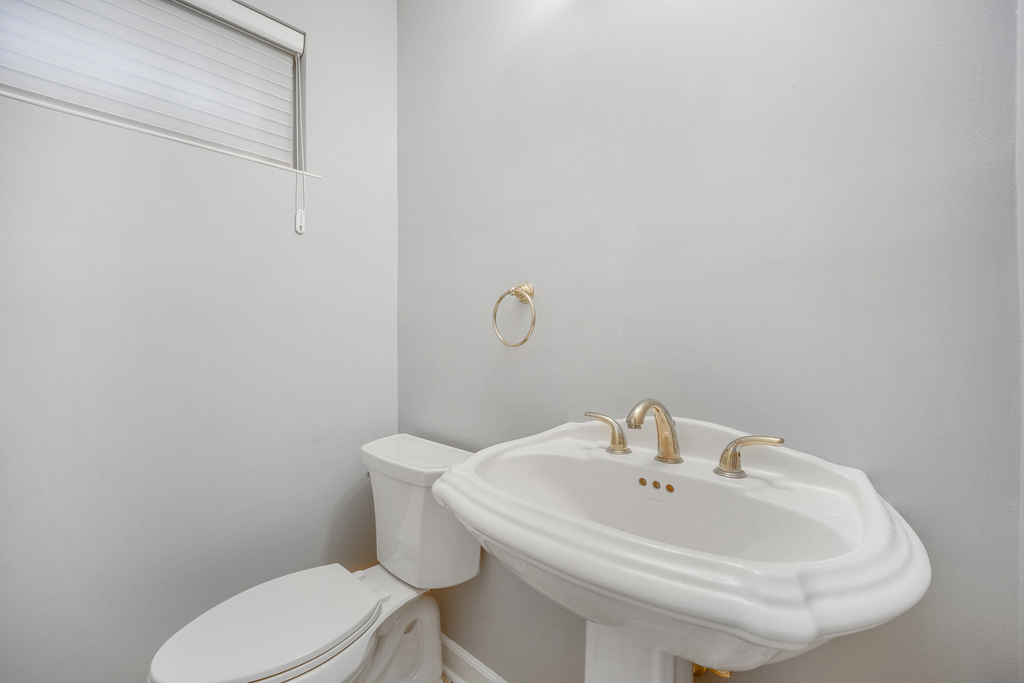 120 E 8th Street - Photo 22