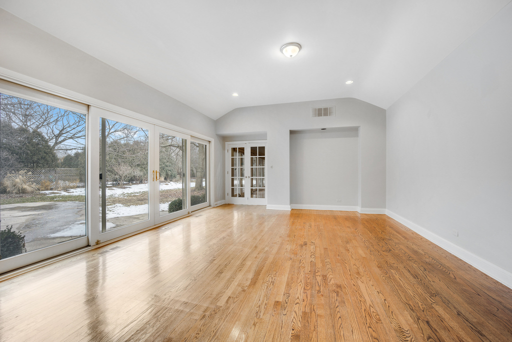 120 E 8th Street - Photo 10