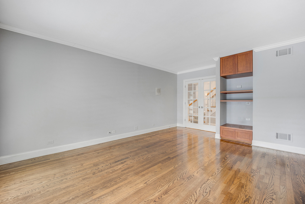 120 E 8th Street - Photo 27