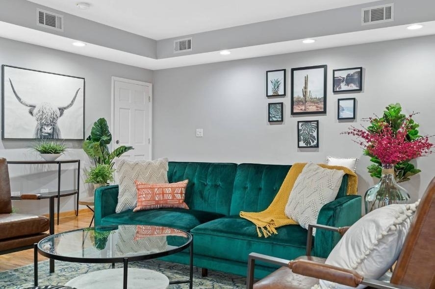 1450 W Webster Avenue - Photo 1