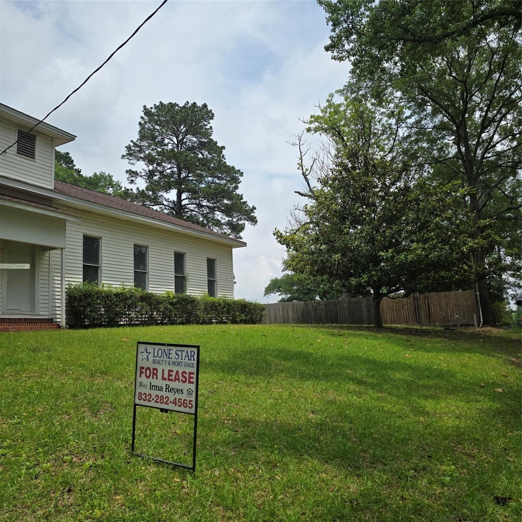 142 Rowe Ln - Photo 1