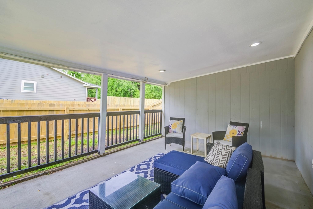 541 Circle Drive - Photo 5