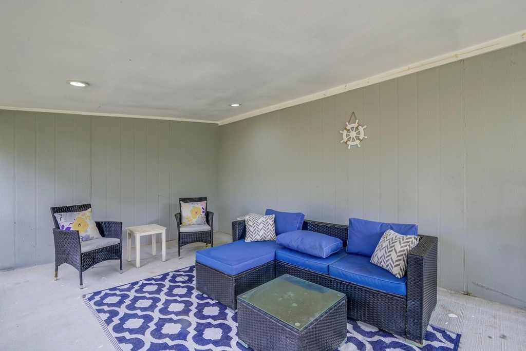 541 Circle Drive - Photo 6