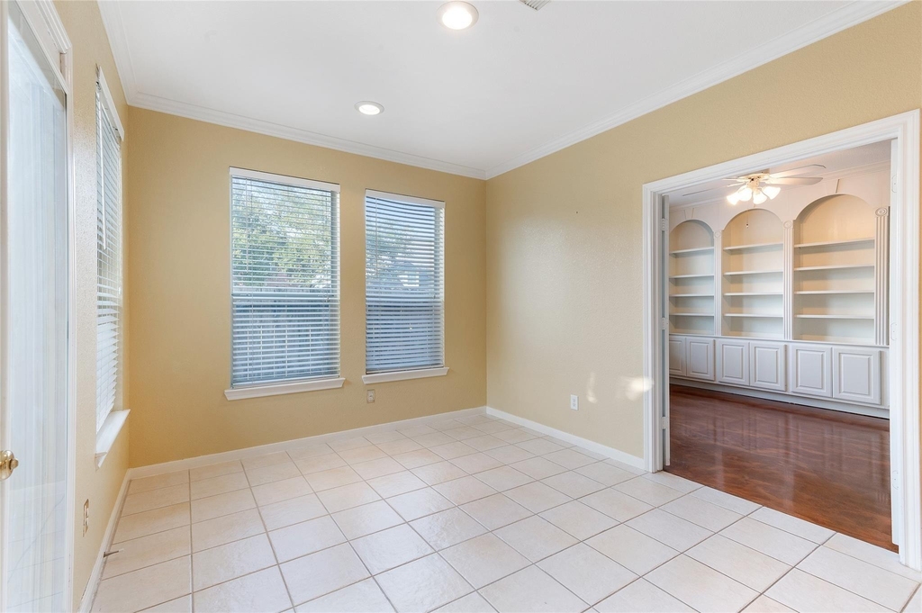 4302 Countryoaks Court - Photo 5