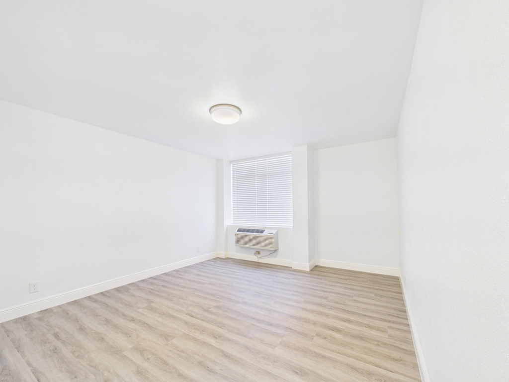 7510 Hornwood Drive - Photo 7
