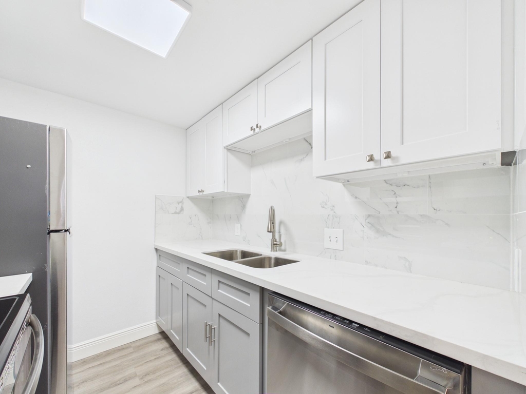 7510 Hornwood Drive - Photo 6