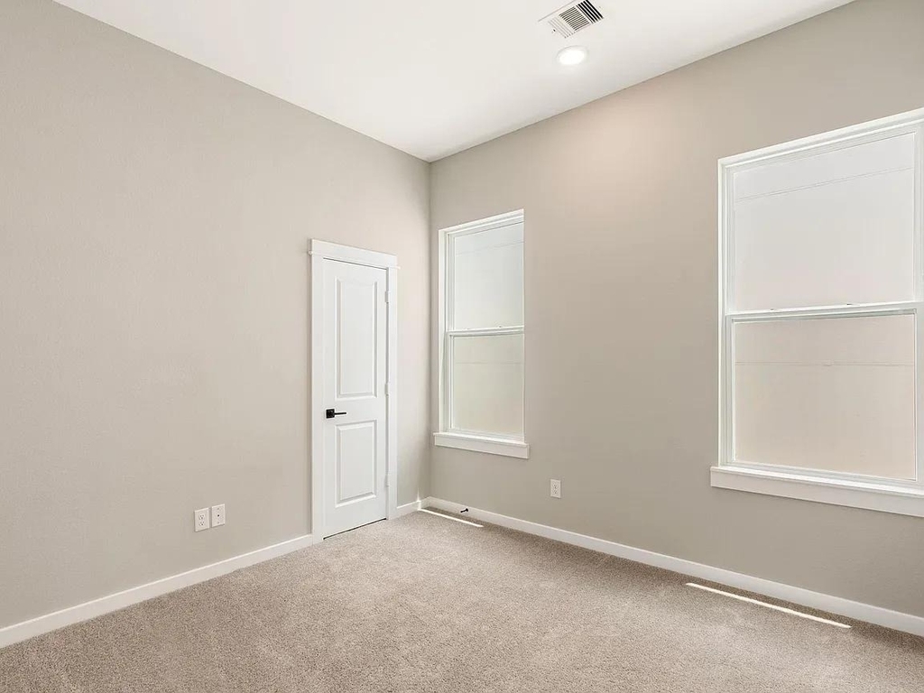 6712 Parker Oaks Lane - Photo 1