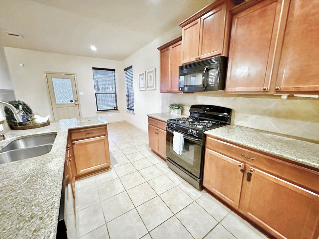12801 Winter Springs Drive - Photo 3