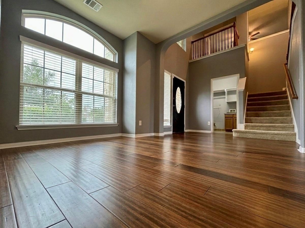 17518 Cypress Hilltop Way - Photo 3