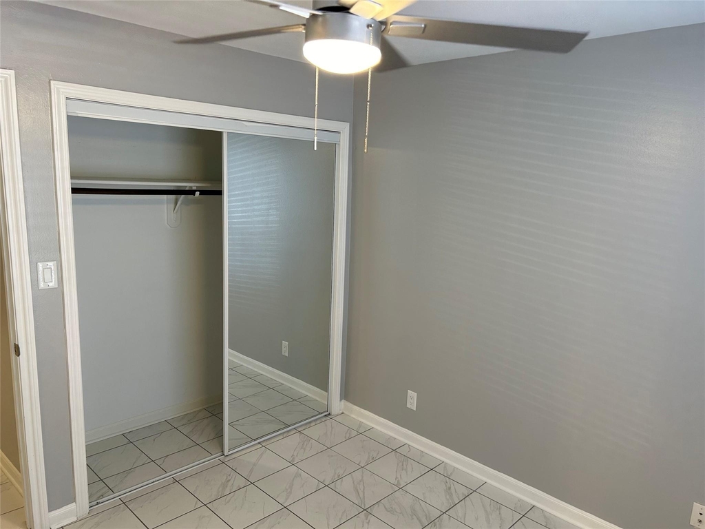 1880 White Oak Drive - Photo 5