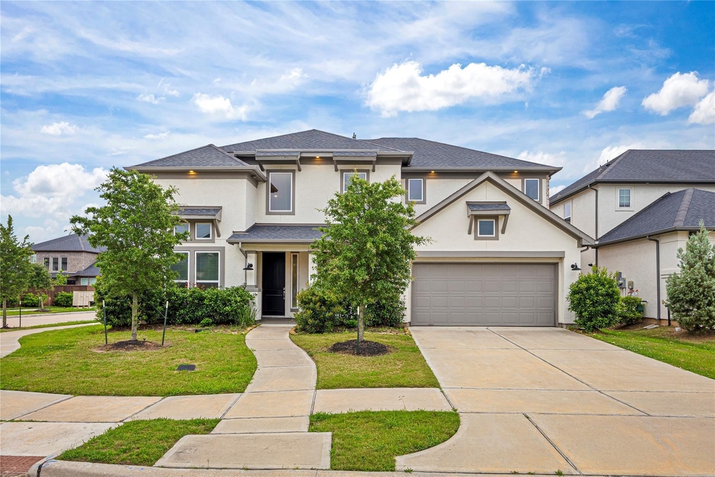 4627 Clear Creek Drive - Photo 0