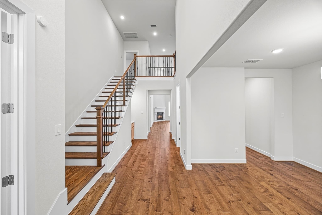 4627 Clear Creek Drive - Photo 1