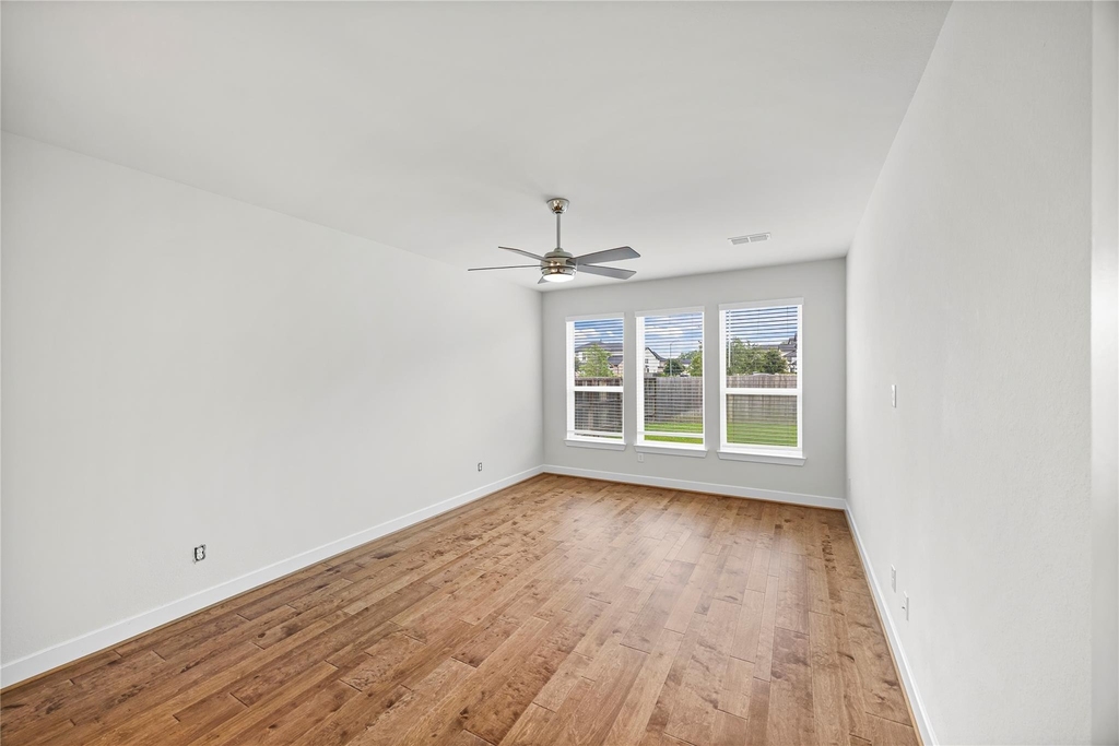 4627 Clear Creek Drive - Photo 9