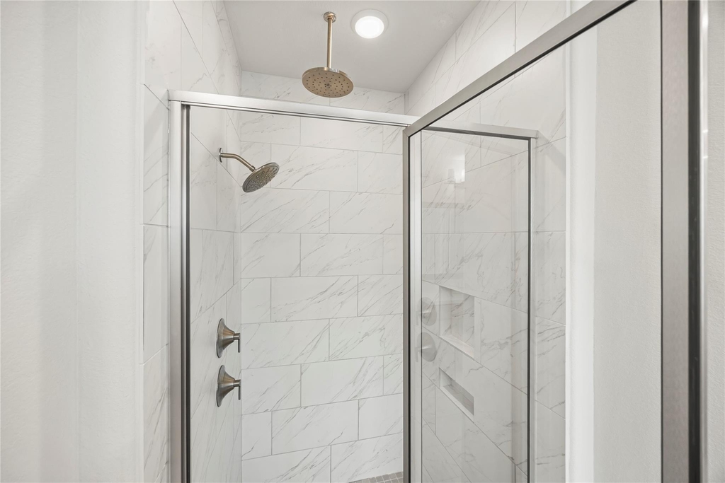 4627 Clear Creek Drive - Photo 11
