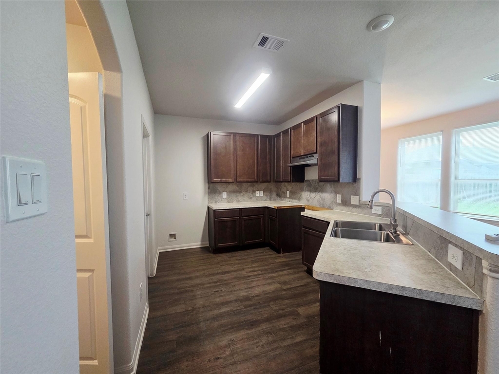7459 Wheatley Gardens Drive - Photo 2