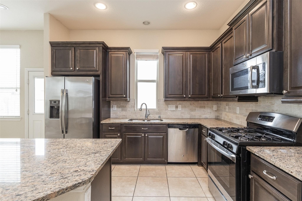 24943 Blue Mountain Park Lane - Photo 10